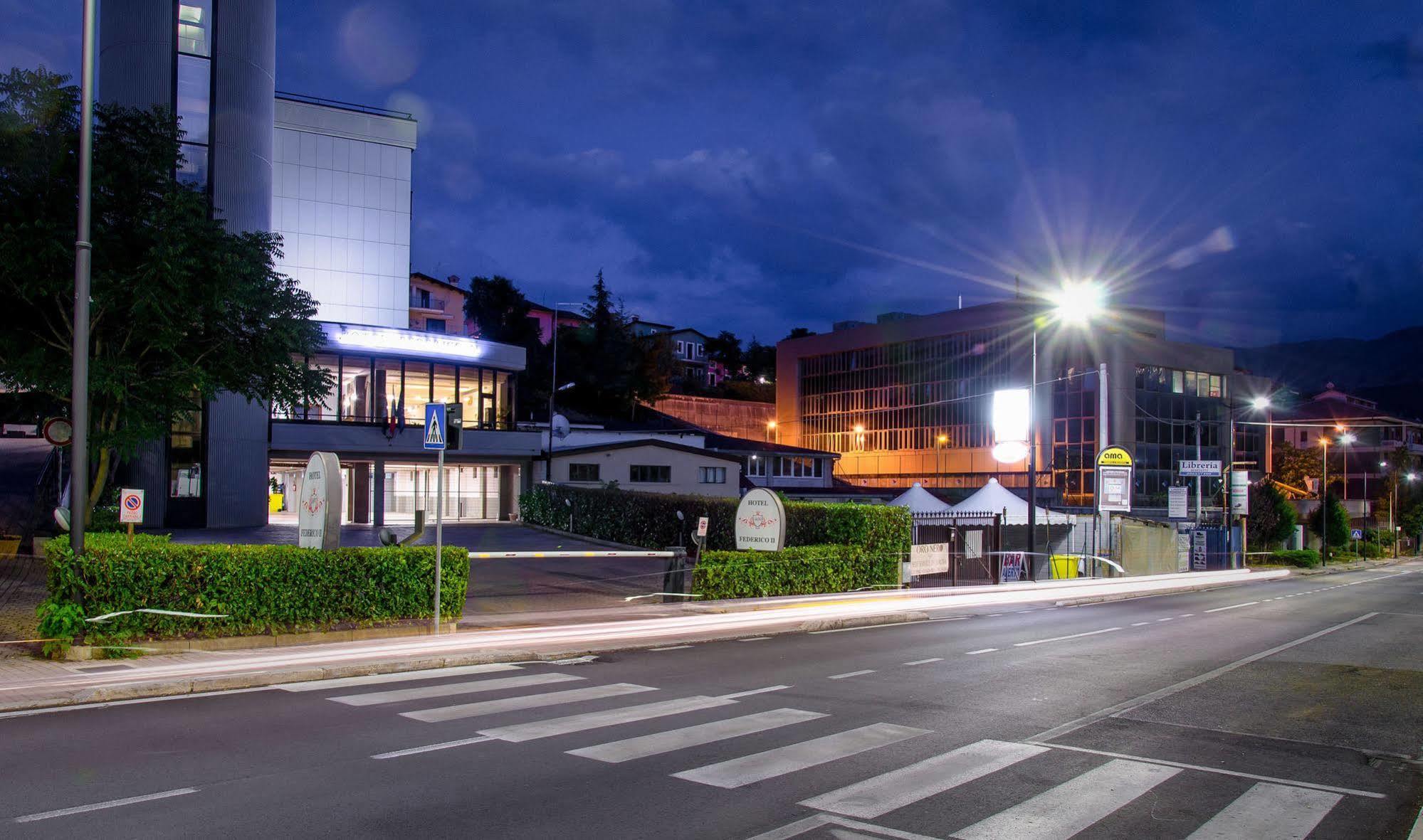 Hotel Federico II LʼAquila Esterno foto