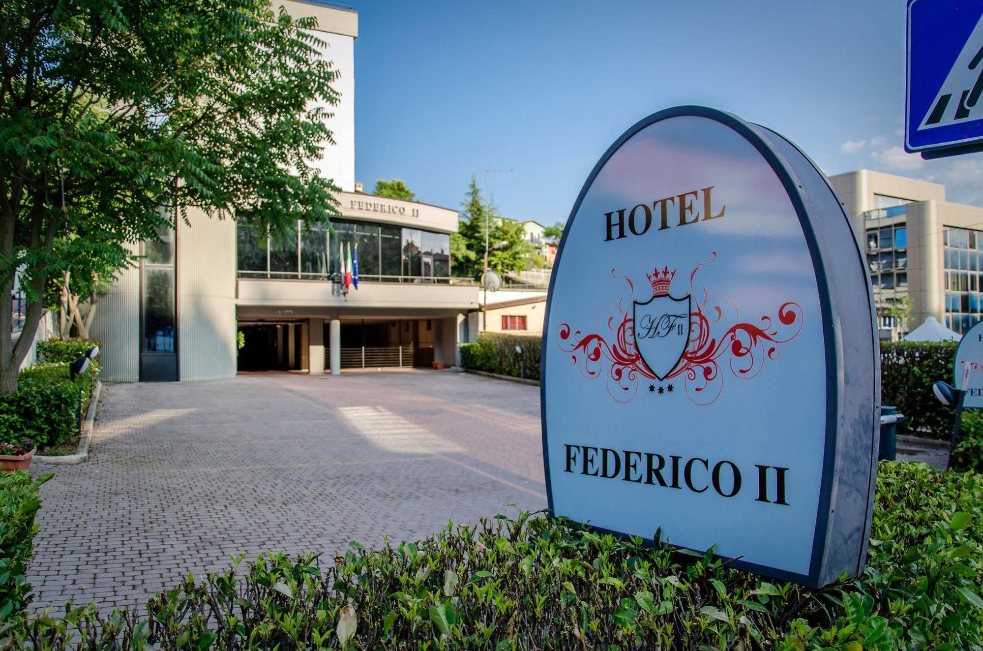 Hotel Federico II LʼAquila Esterno foto